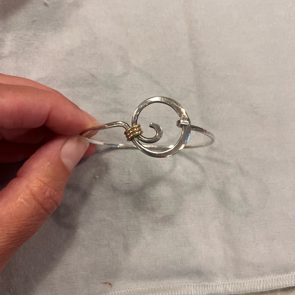 Wave bracelet